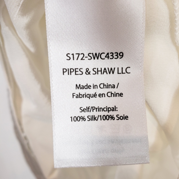 🆕️ Veronica Beard Brooke V-neck silk top - Picture 9 of 9